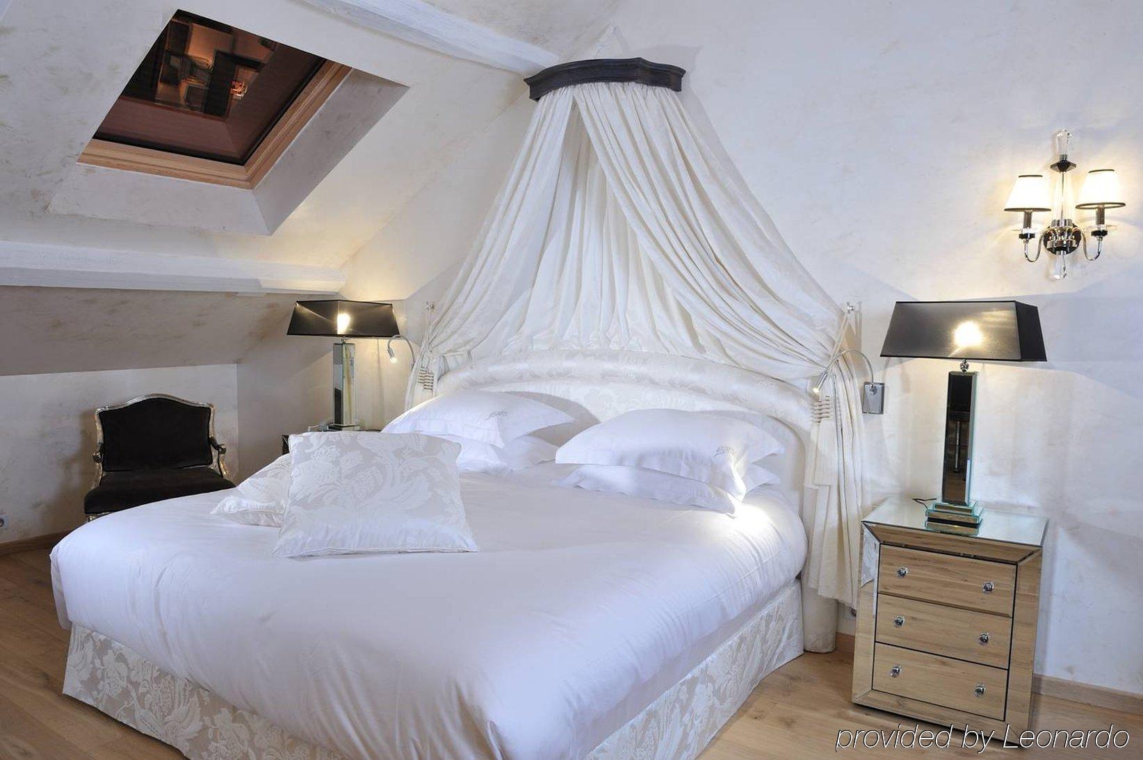 Le Domaine Chateau Du Faucon Donchery Екстер'єр фото